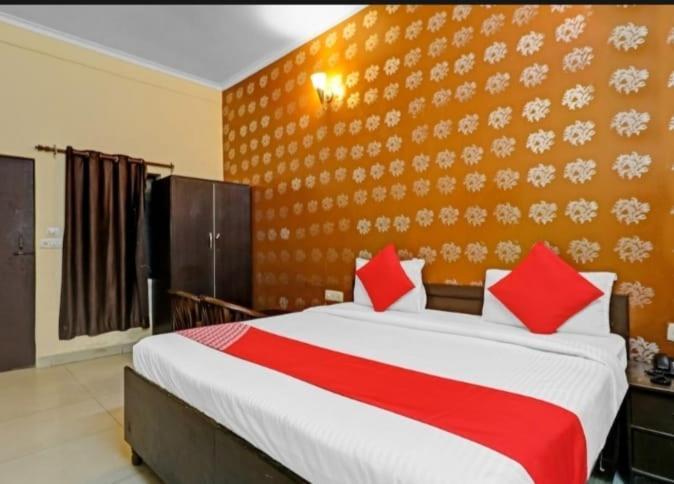 The Hotel Grace Place Inn Nové Dillí Exteriér fotografie